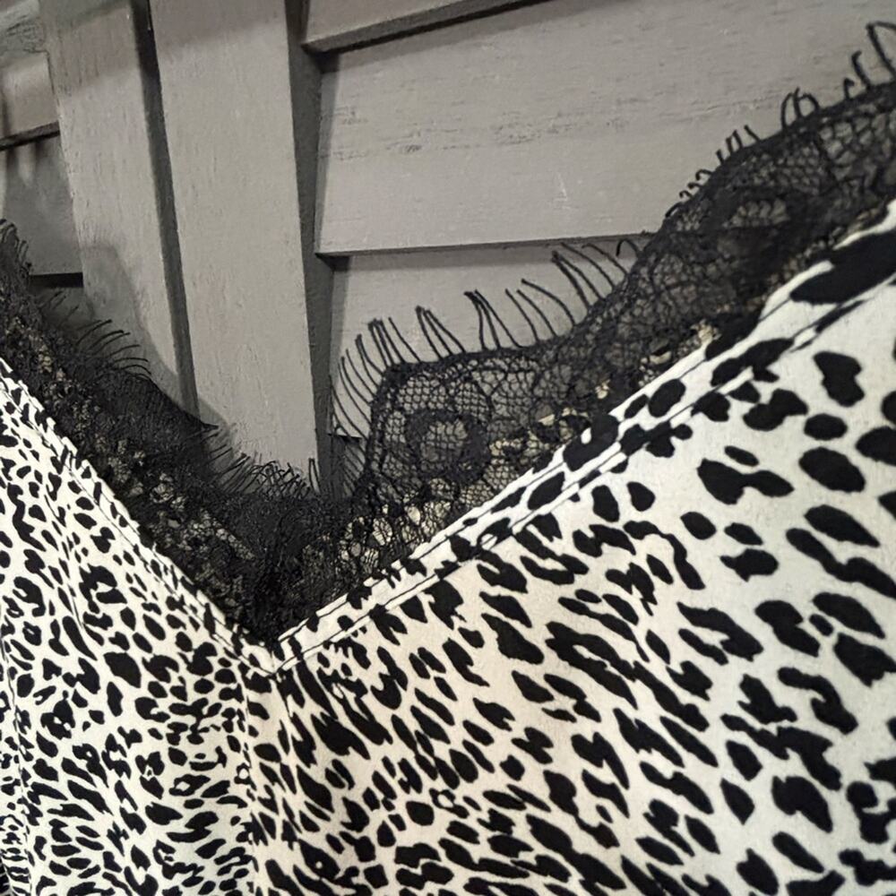 Rachel Zoe Camisole Black and White Animal Print with Black Lace Trim Size Med - Picture 2 of 4